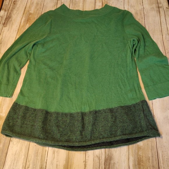 Anthropologie Sweaters - Anthropologie sweater